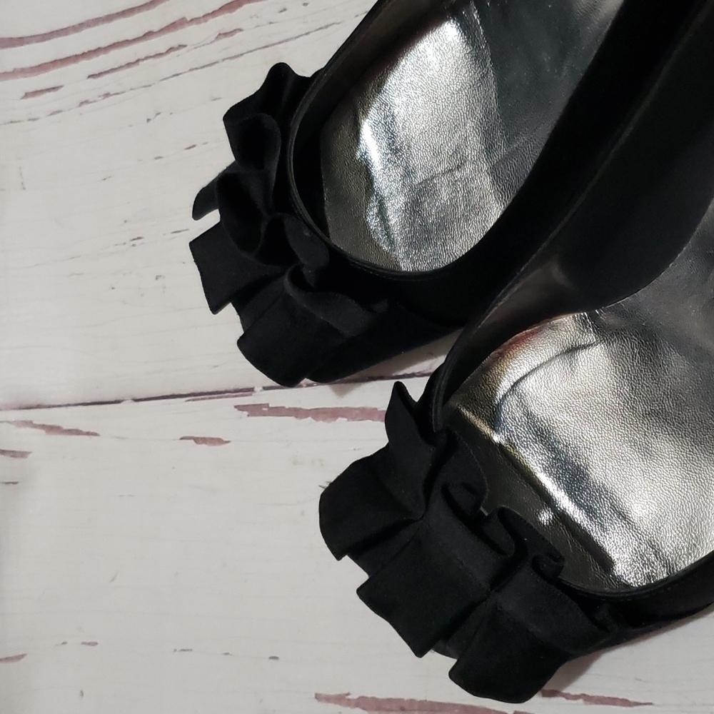 Stuart Weitzman Black Satin Open Open Toe With Ru… - image 6